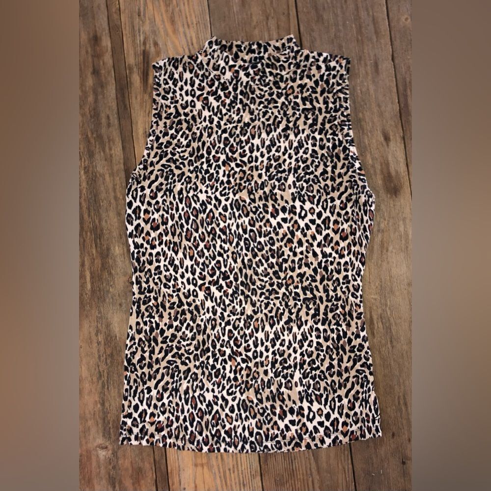 💕5️⃣ 5for25 Cuddl duds animal print sleeveless top size medium